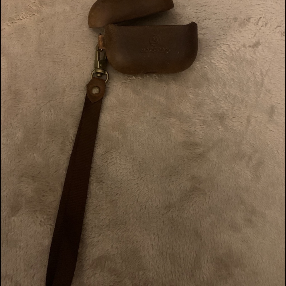 AirPod pro case - Picture 4 of 4